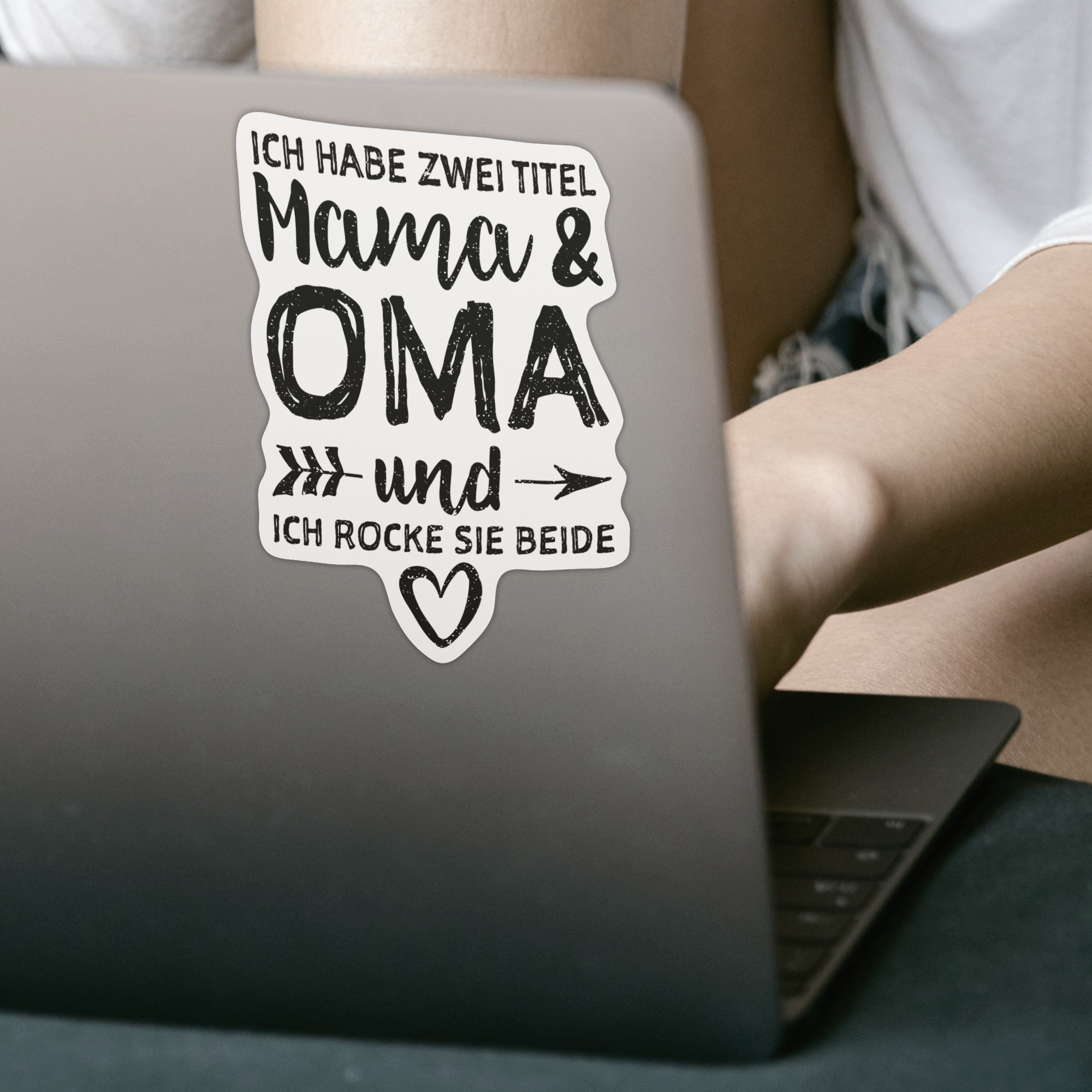 Ich Habe Zwei Titel Mama Und Oma Und Ich Rocke Sie Beide Sticker - DESIGNSBYJNK5.COM