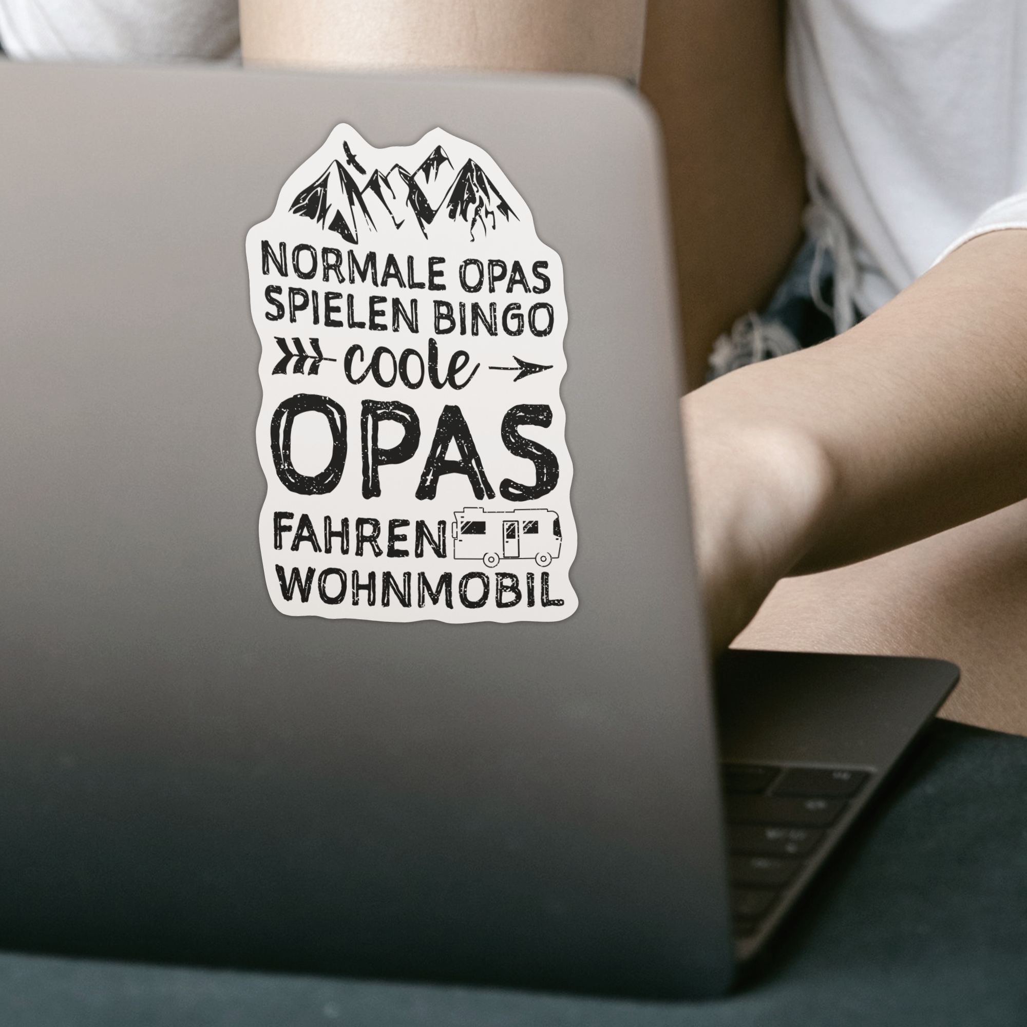 Normale Opas Spielen Bingo Coole Opas Fahren Wohnmobil Sticker - DESIGNSBYJNK5.COM