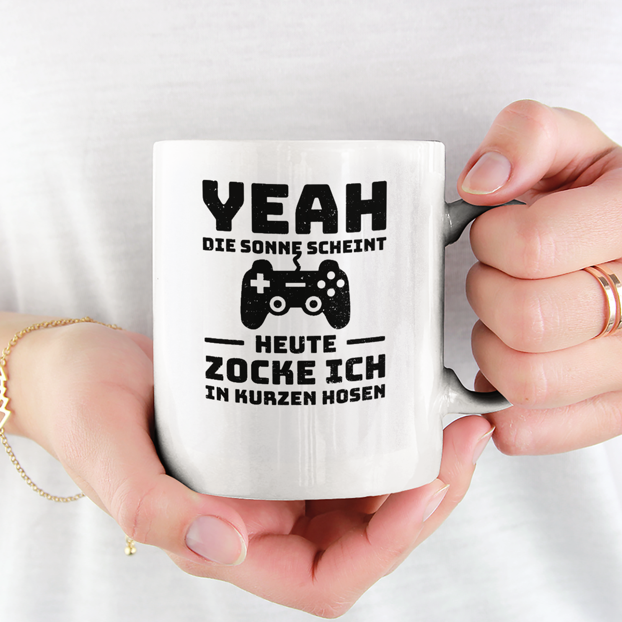 Yeah Die Sonne Scheint Ich Zocke Heute In Kurzen Hosen Tasse (Unisex) - DESIGNSBYJNK5.COM