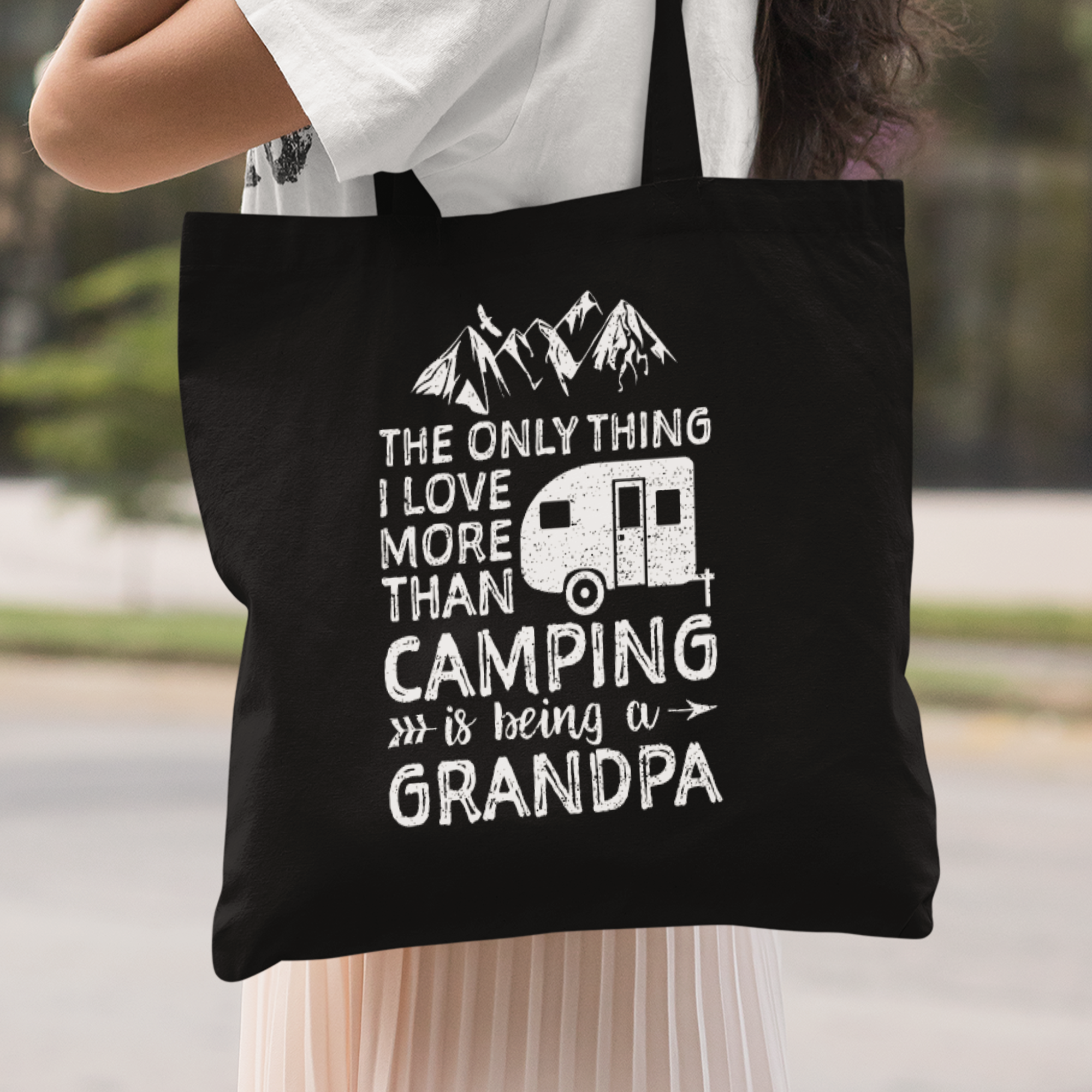 The Only Thing I Love More Than Camping Is Being A Grandpa Stoffbeutel - DESIGNSBYJNK5.COM