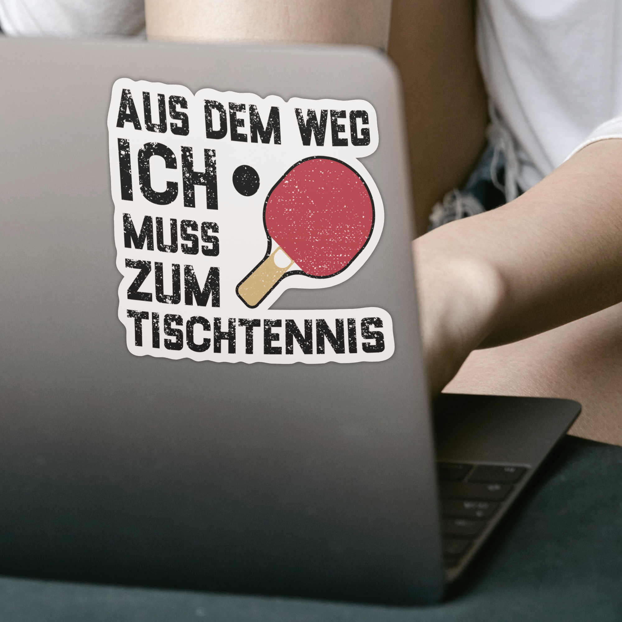 Aus Dem Weg Ich Muss Zum Tischtennis Sticker - DESIGNSBYJNK5.COM