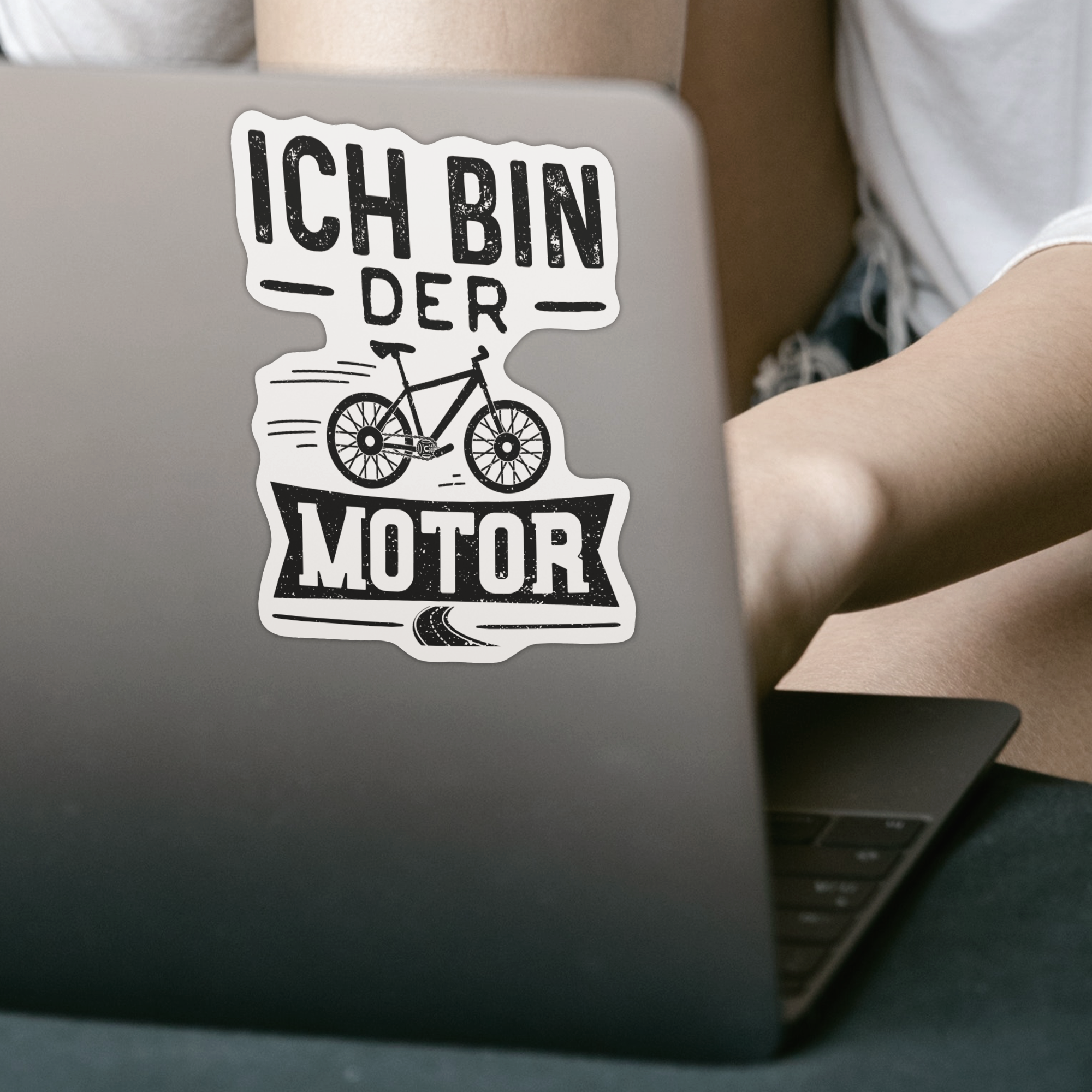 Ich Bin Der Motor Sticker - DESIGNSBYJNK5.COM