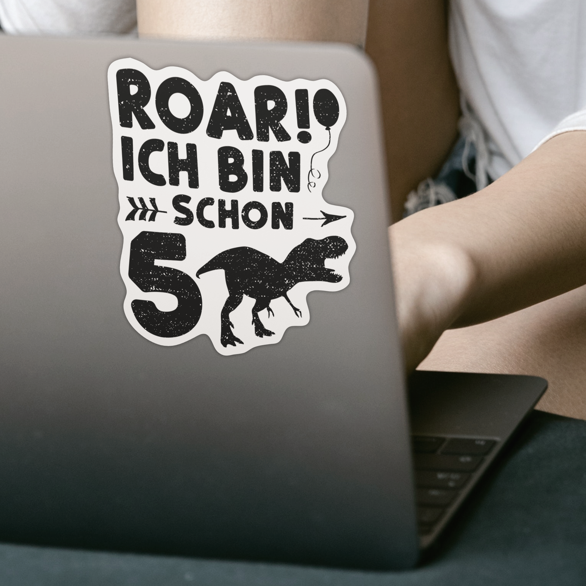 Roar Ich Bin Schon 5 Sticker - DESIGNSBYJNK5.COM