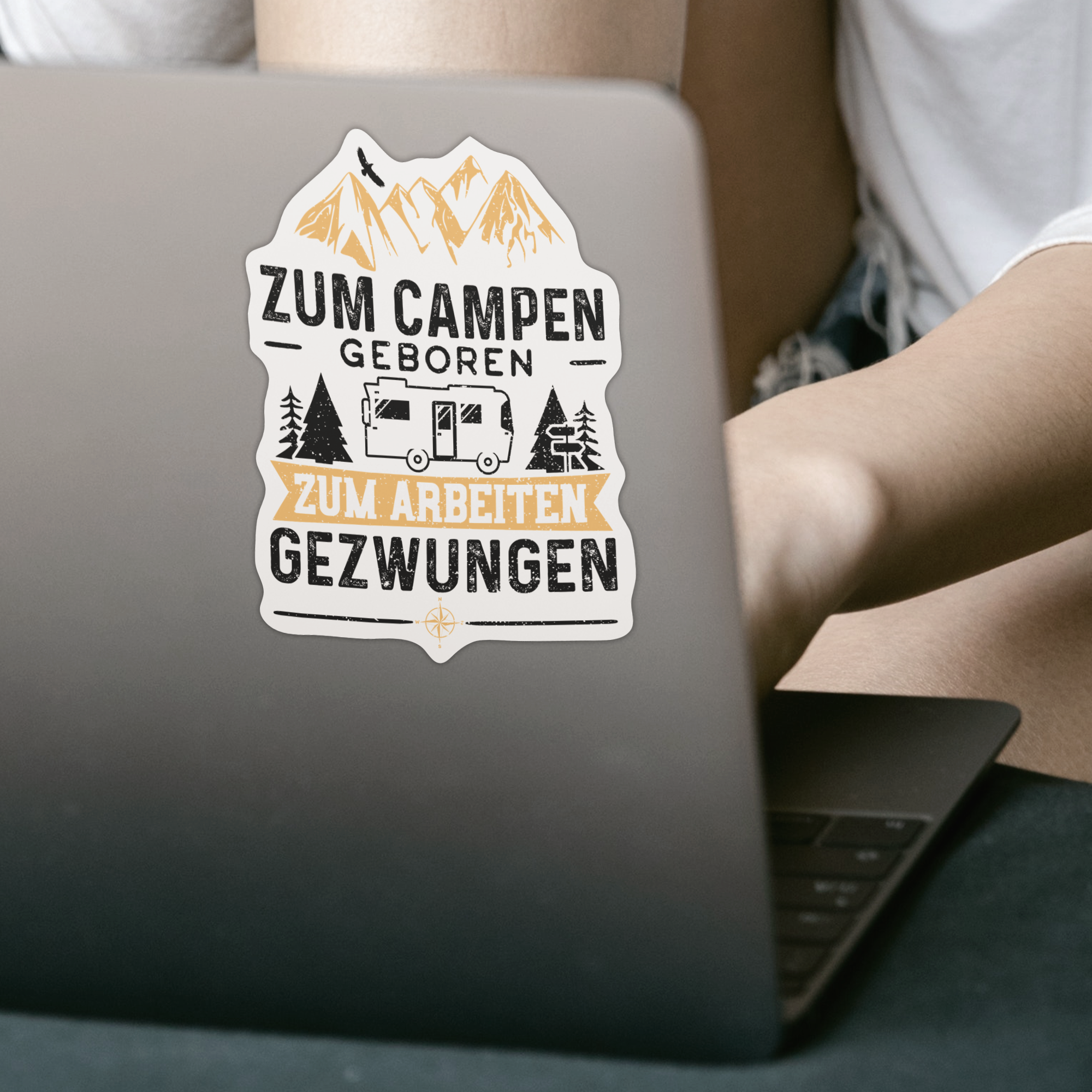 Zum Campen Geboren Zum Arbeiten Gezwungen Sticker - DESIGNSBYJNK5.COM