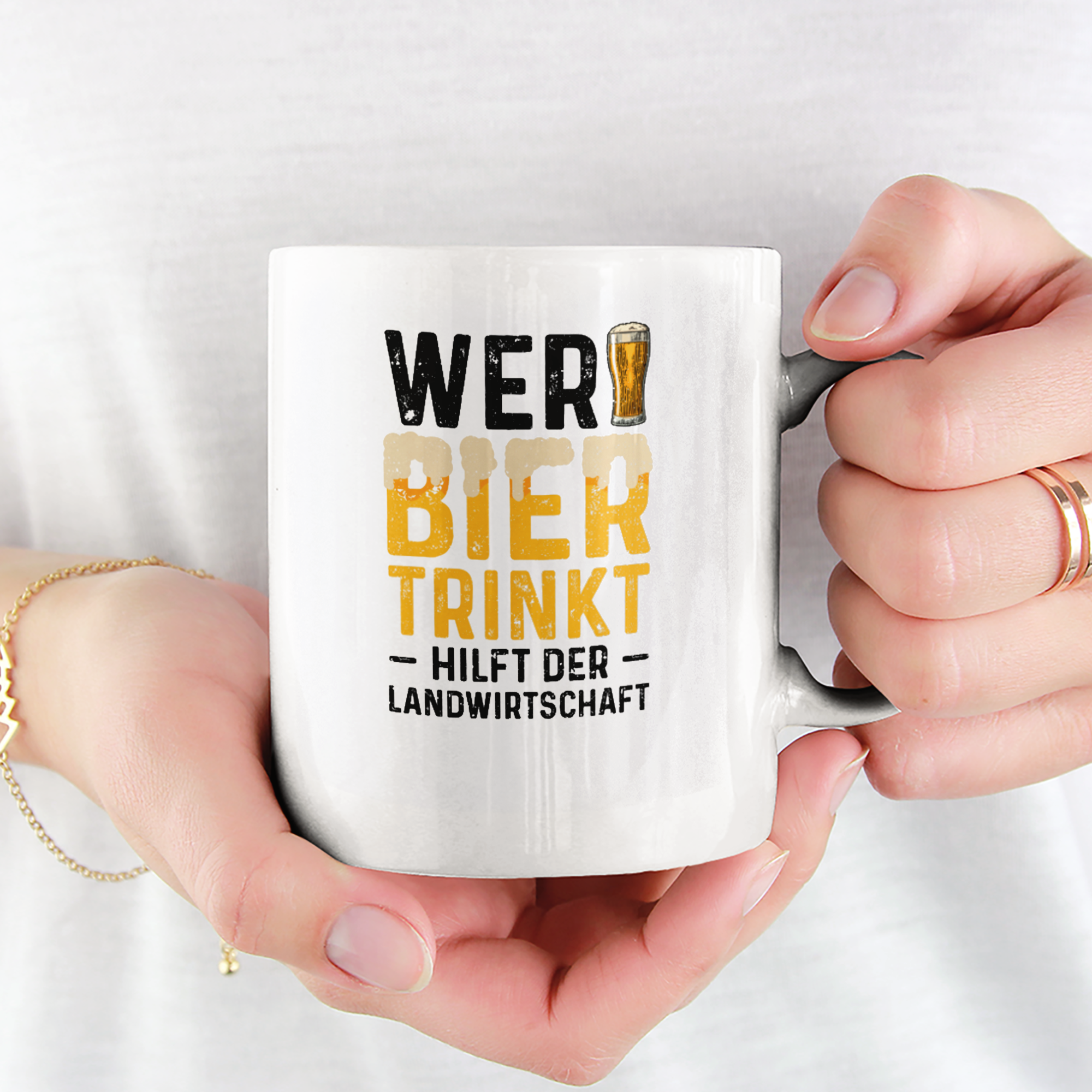 Wer Bier Trinkt Hilft Der Landwirtschaft Tasse - DESIGNSBYJNK5.COM