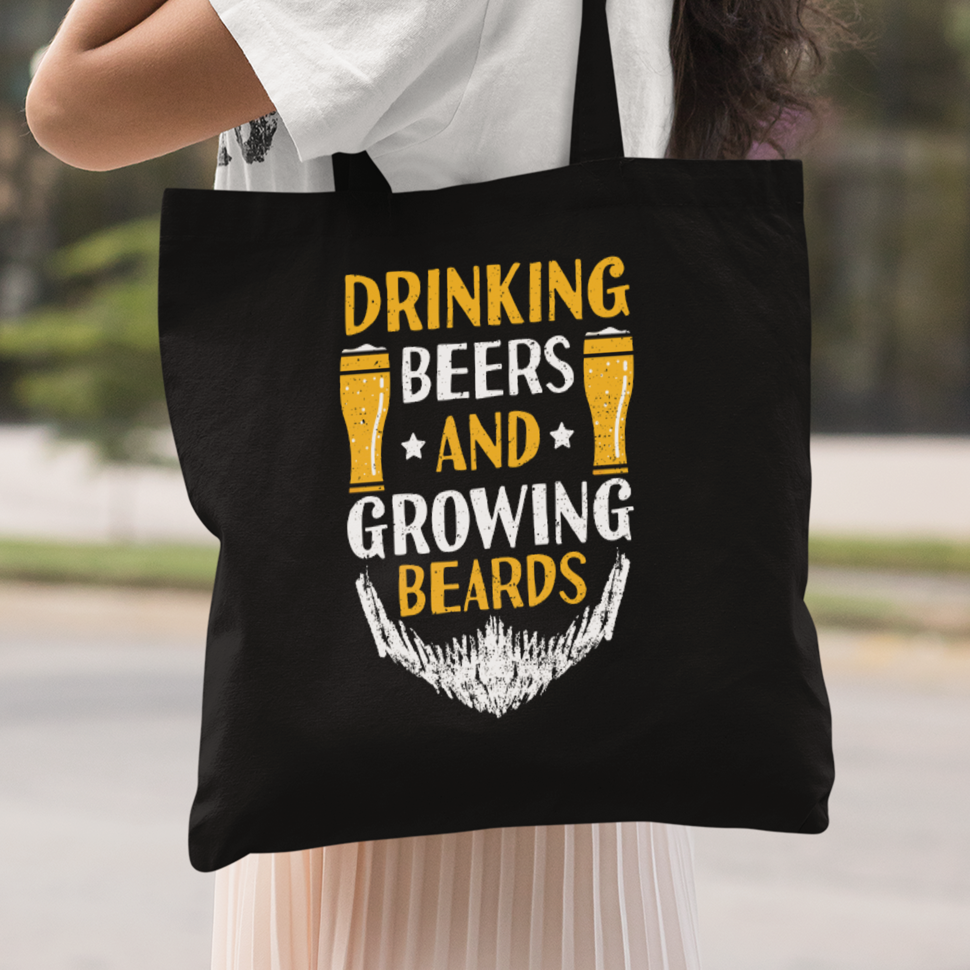 Drinking Beers And Growing Beards Stoffbeutel - DESIGNSBYJNK5.COM