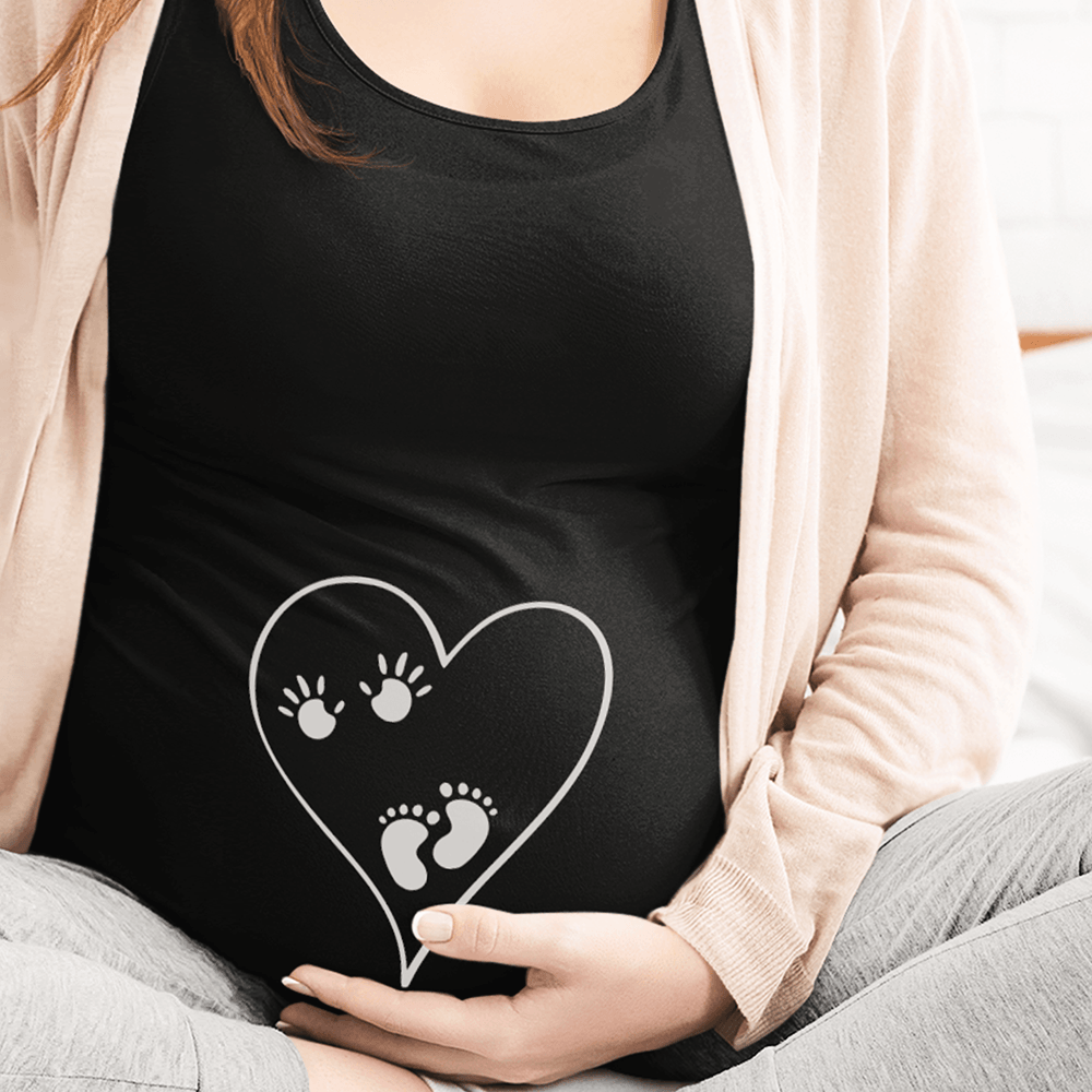 Baby Händchen Und Füßchen Schwangerschafts T-Shirt - DESIGNSBYJNK5.COM